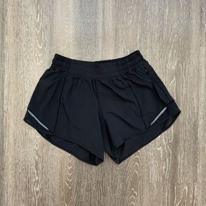 Lululemon Hotty Hot Short II Long 4" Size 4